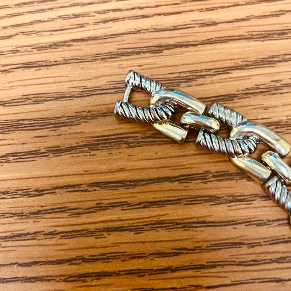 Elegant Gold and Silver Chain Necklace - Picture 4 of 5